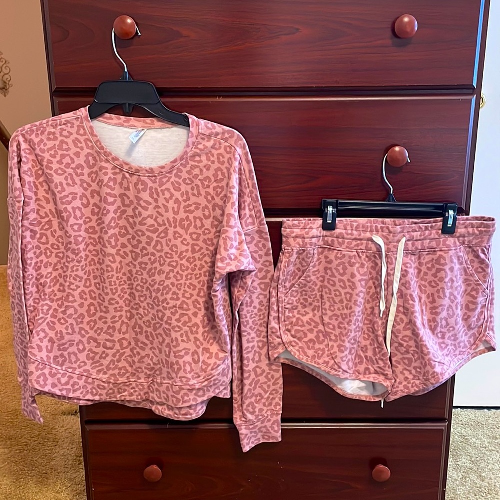Pink cheetah 2 piece set